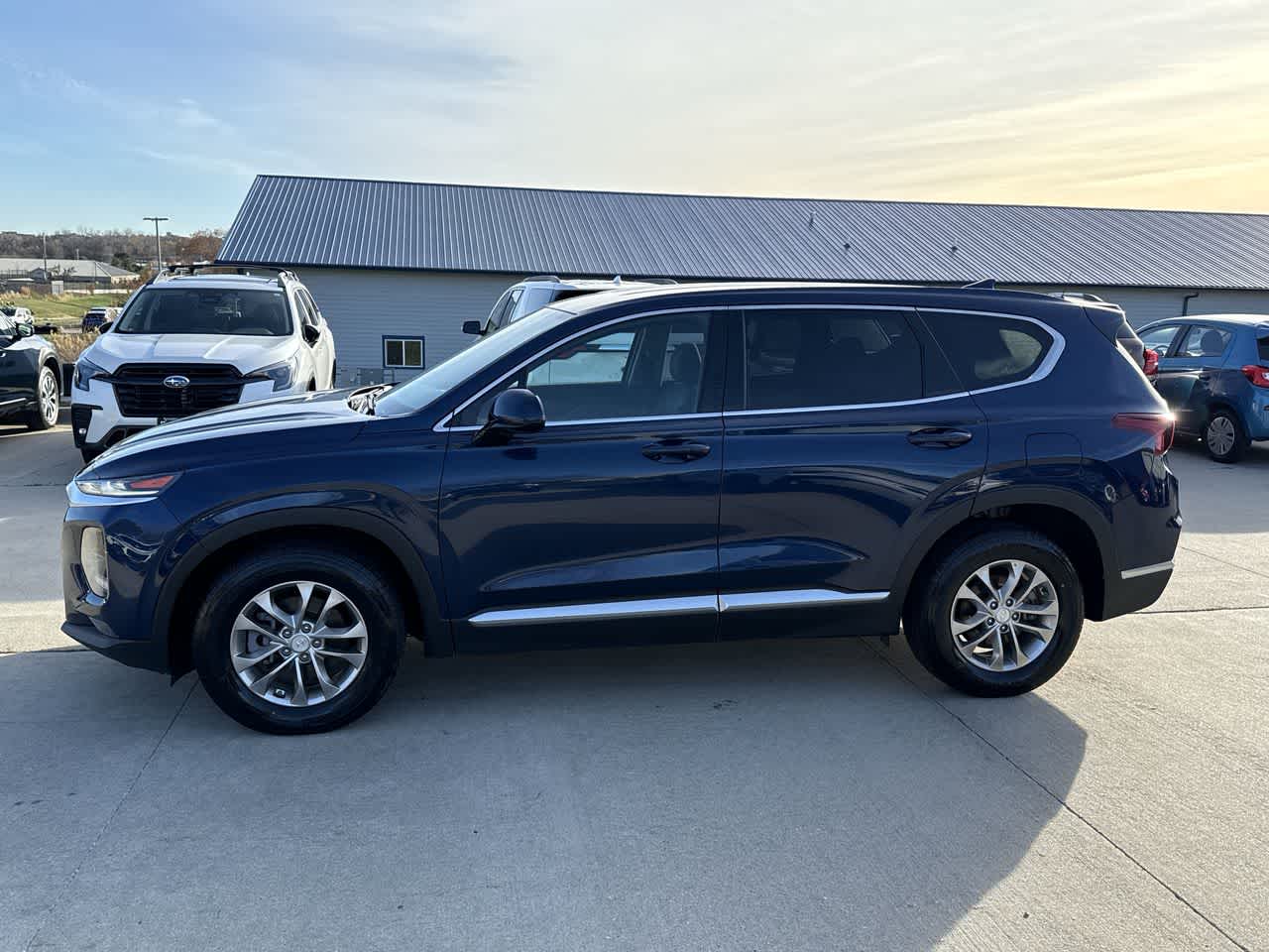 2020 Hyundai Santa Fe SEL photo 3