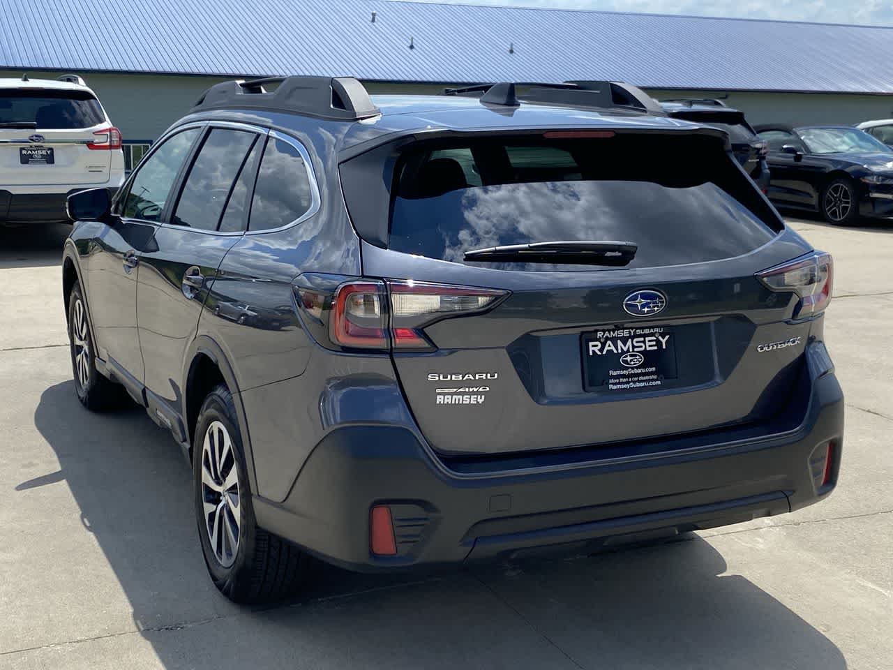 2022 Subaru Outback Base photo 4