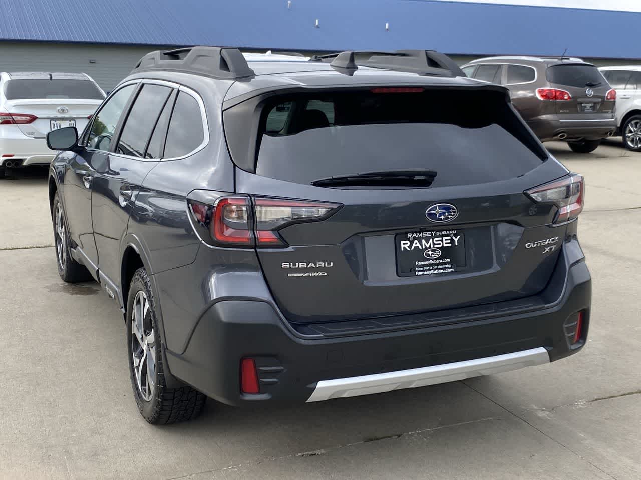 2021 Subaru Outback Limited XT photo 3