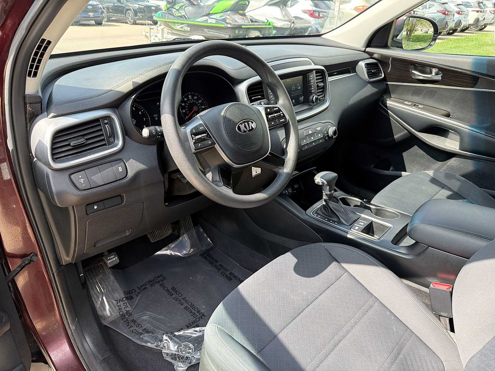 Used 2020 Kia Sorento LX with VIN 5XYPGDA54LG614625 for sale in Urbandale, IA