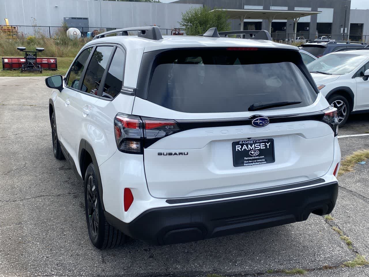 2025 Subaru Forester Premium Base photo 4
