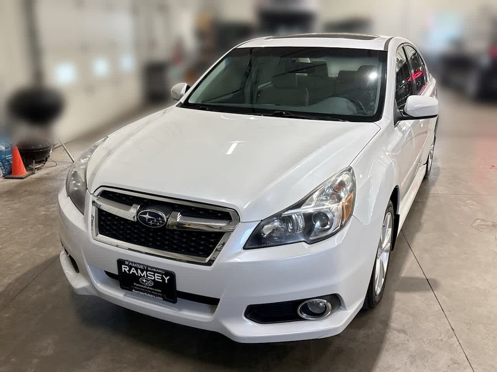 Used 2013 Subaru Legacy 2.5i Limited w/Moonroof Sedan