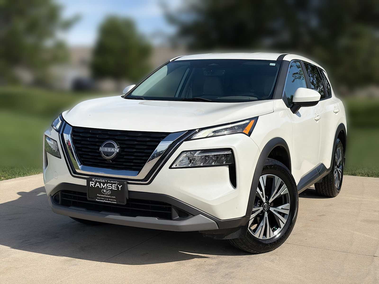 2023 Nissan Rogue SV AWD's photo