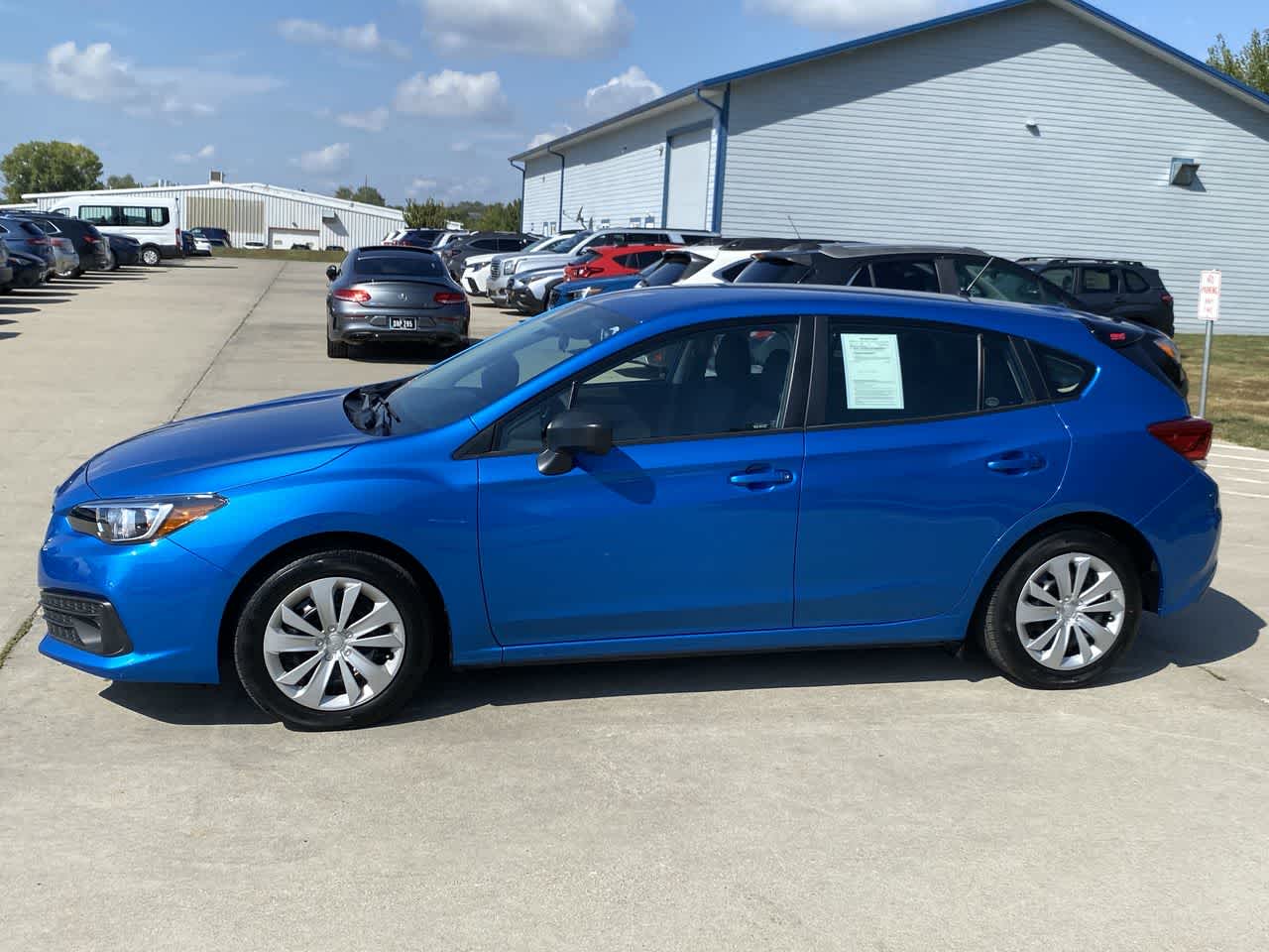 2023 Subaru Impreza Base photo 3