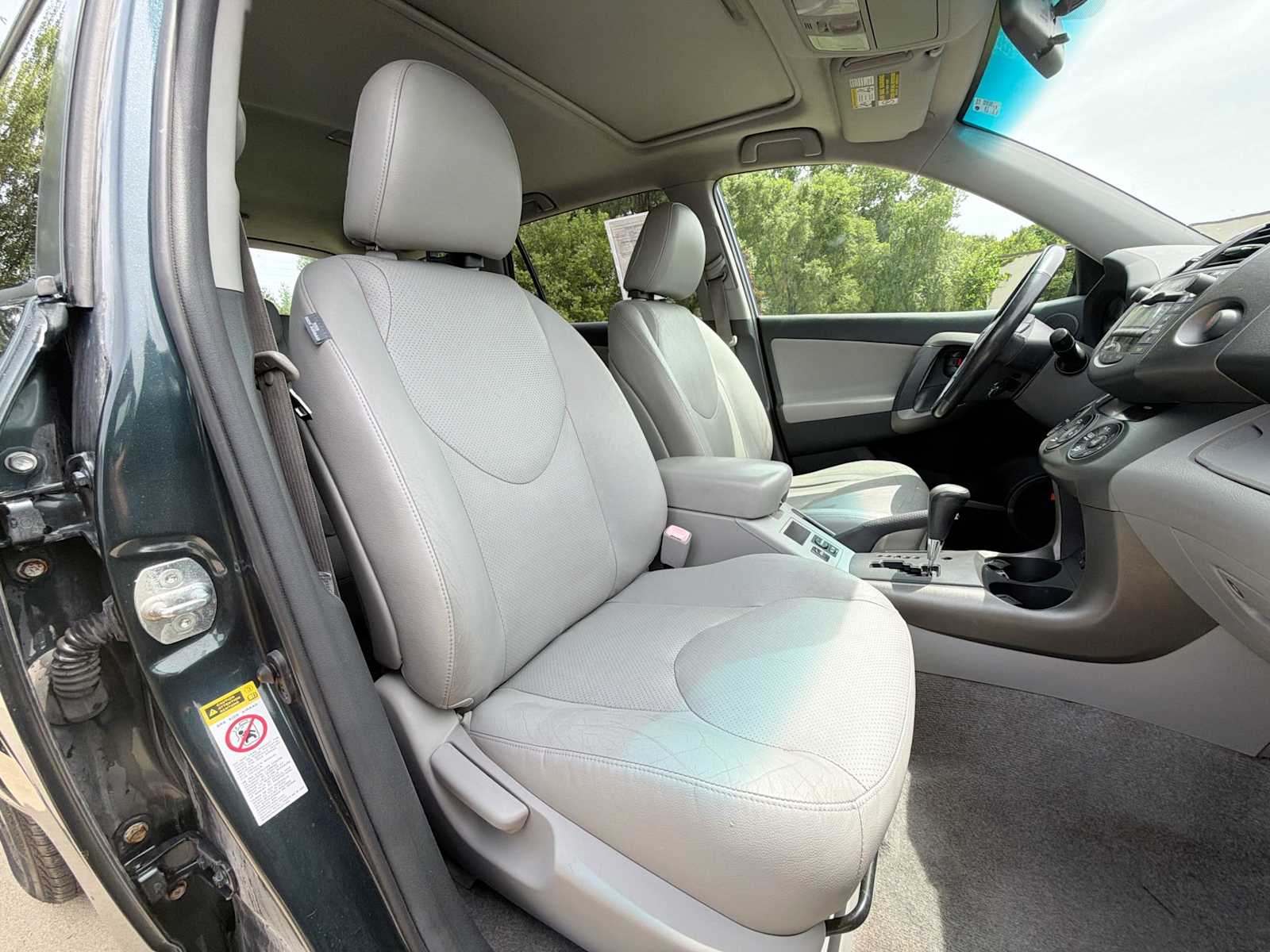 Thumbnail: 2010 Toyota RAV4 - 19
