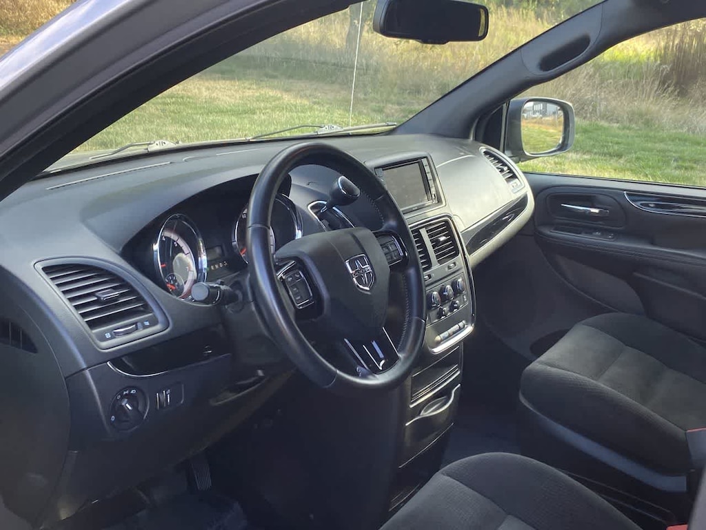 Used 2017 Dodge Grand Caravan SE Van