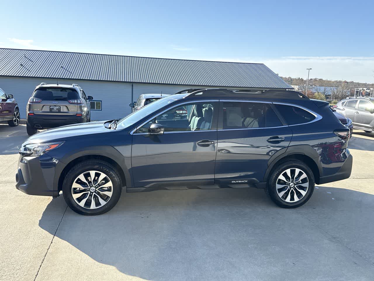 2025 Subaru Outback Limited photo 3