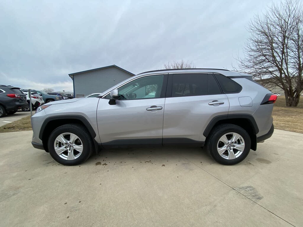 Used 2020 Toyota RAV4 XLE SUV