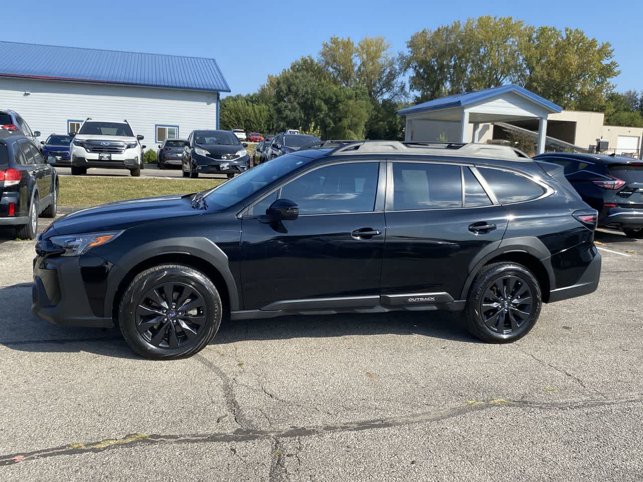 2023 Subaru Outback Onyx Edition photo 3