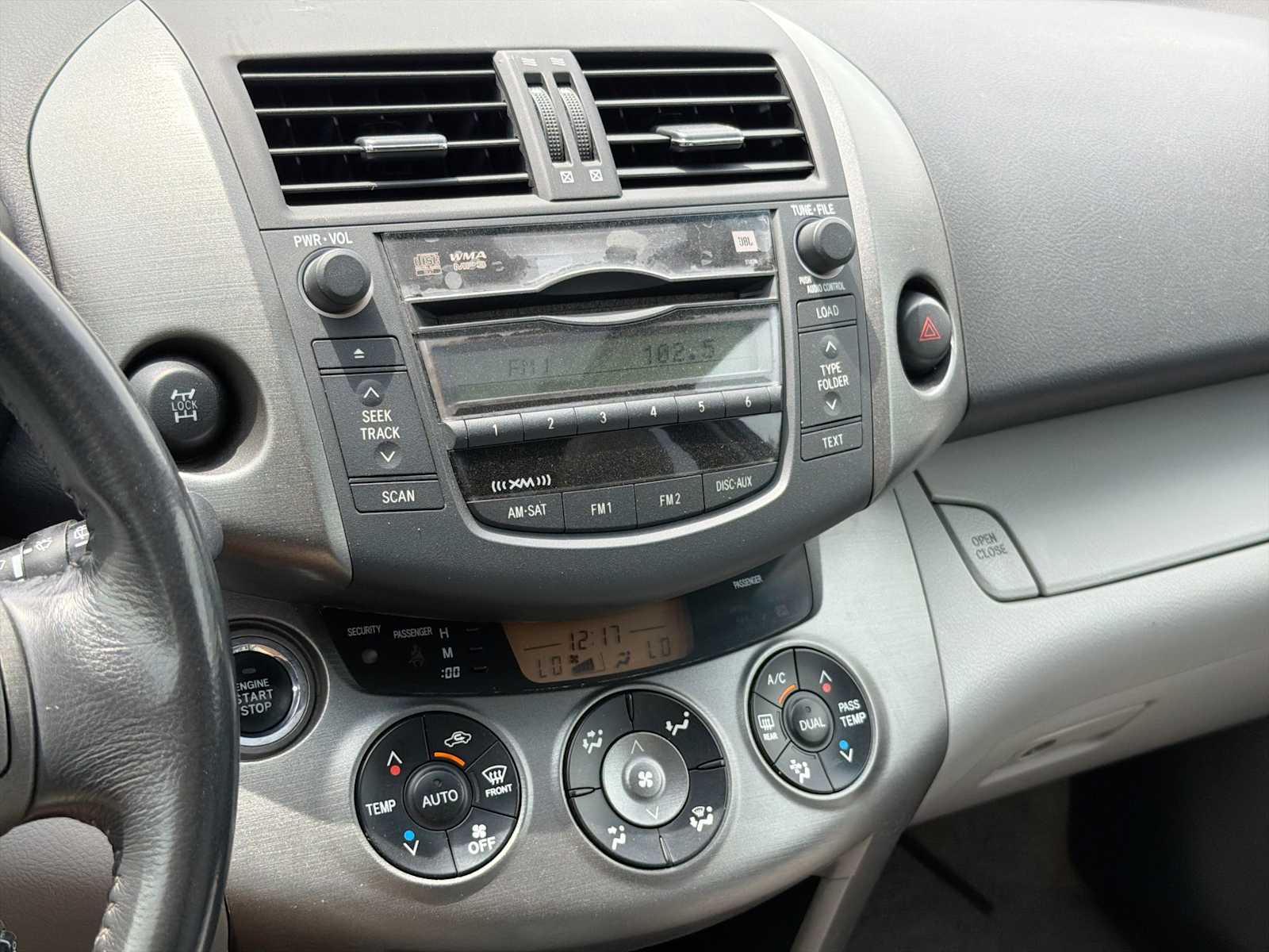 Thumbnail: 2010 Toyota RAV4 - 23