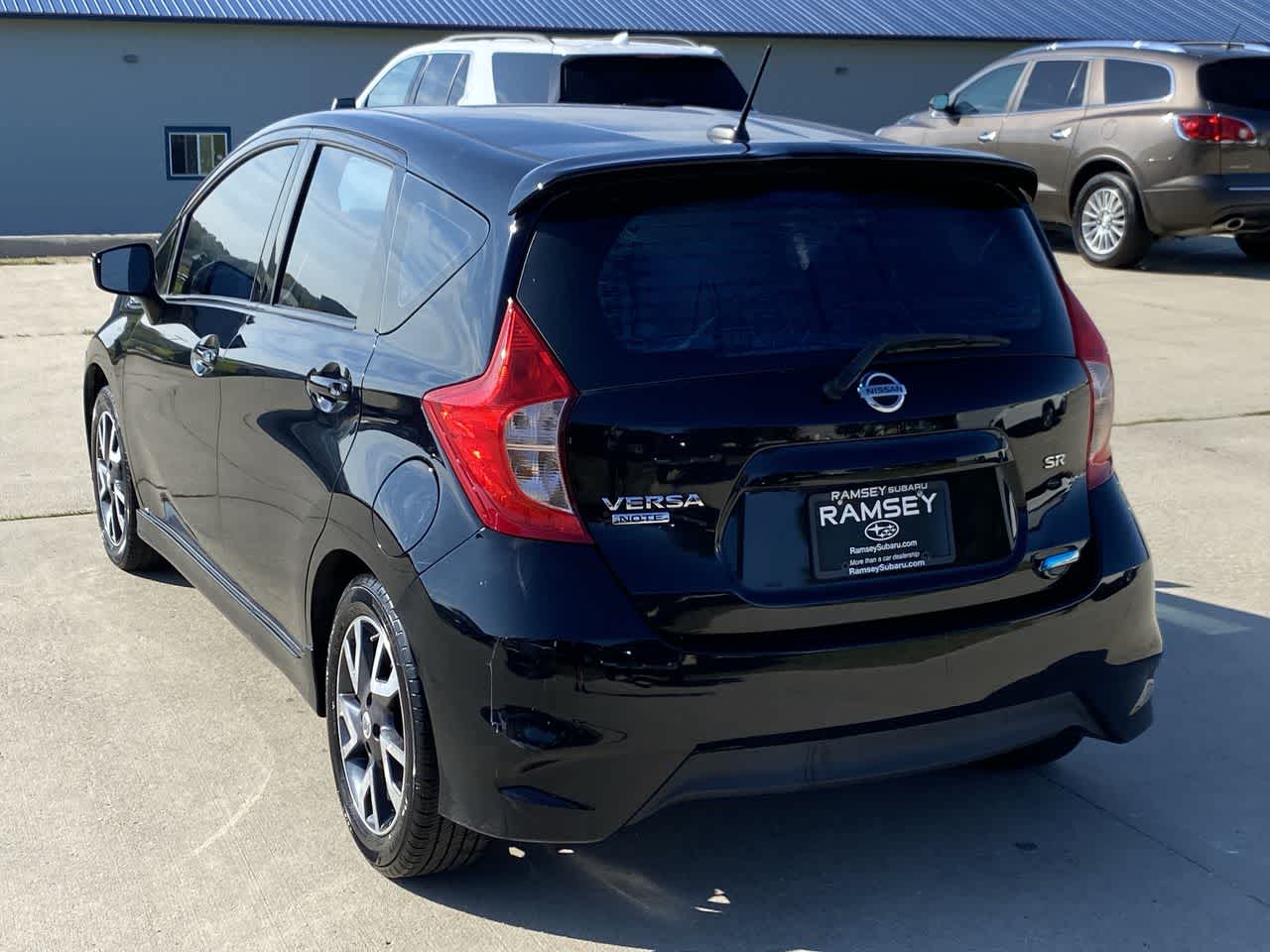 2015 Nissan Versa Note SR photo 4