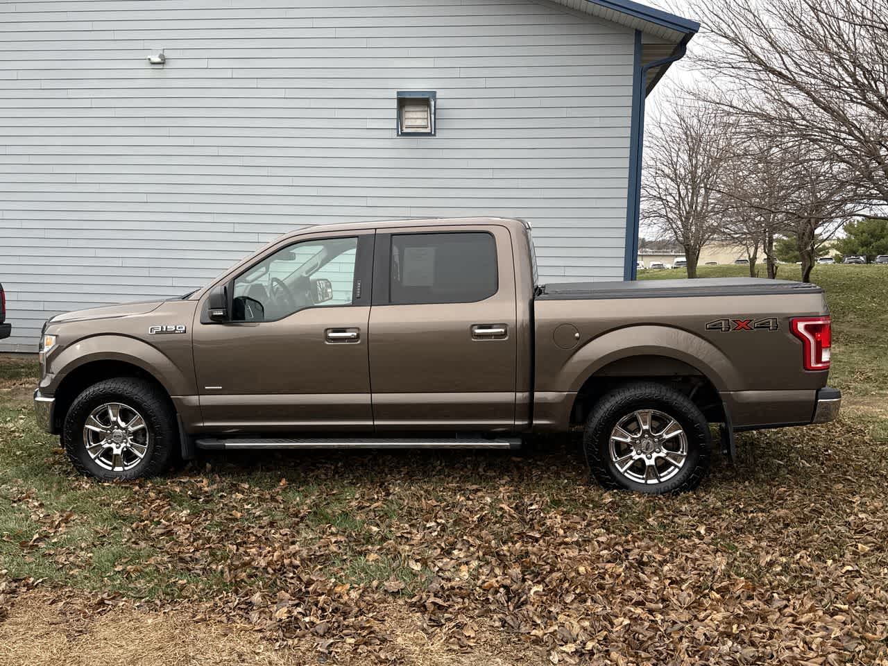 2015 Ford F-150 XLT photo 3