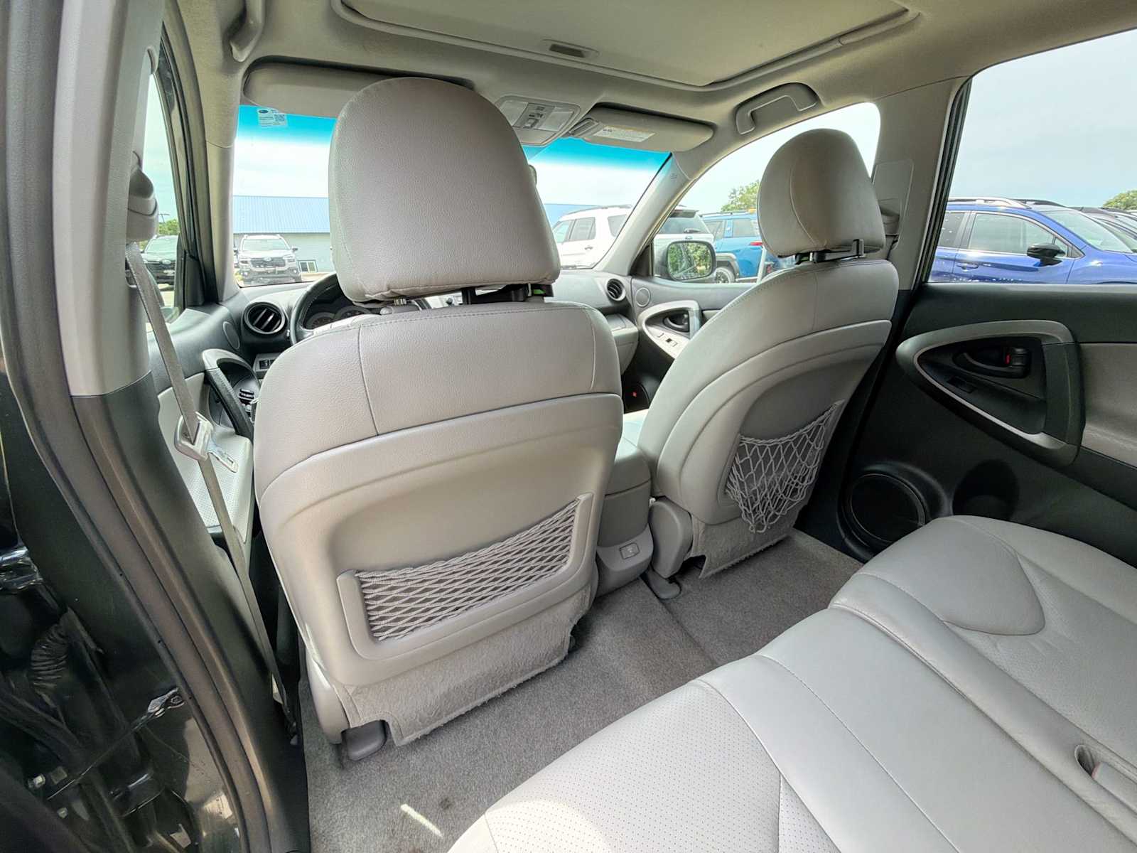 Thumbnail: 2010 Toyota RAV4 - 15