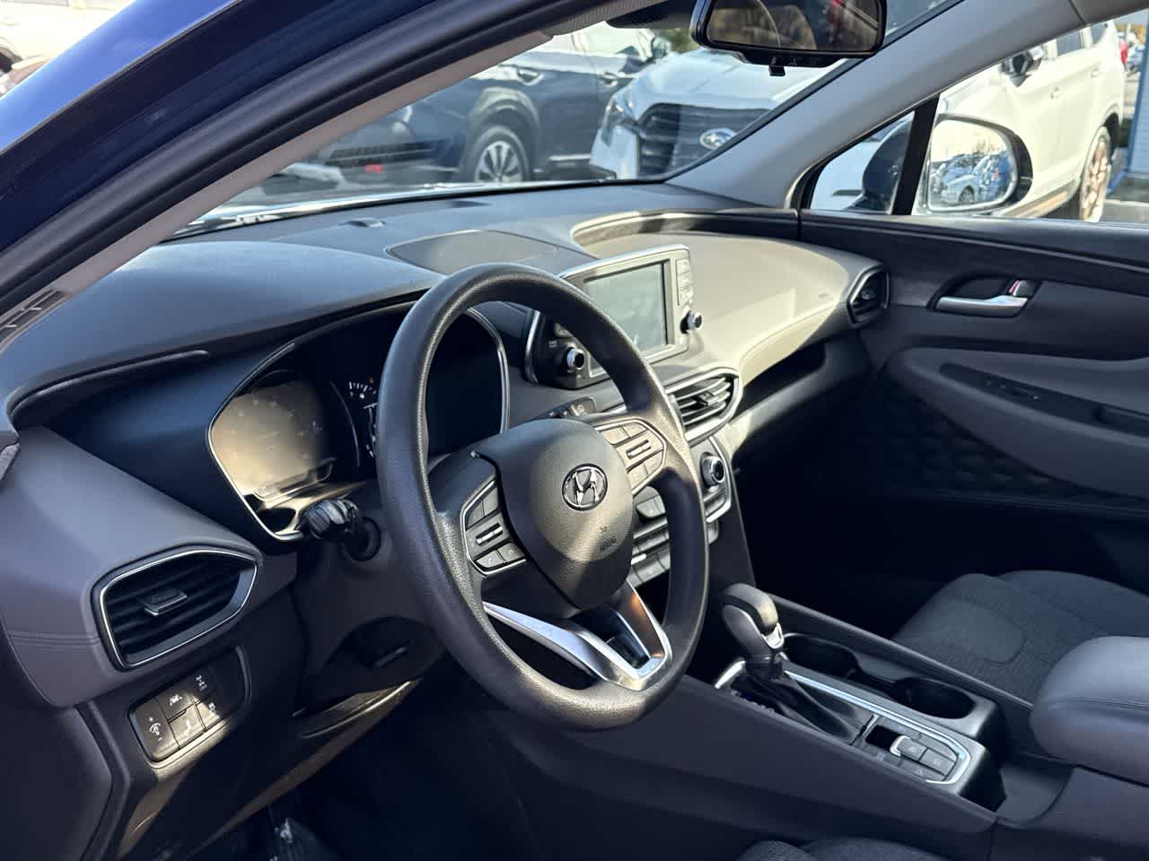 2020 Hyundai Santa Fe SEL photo 2