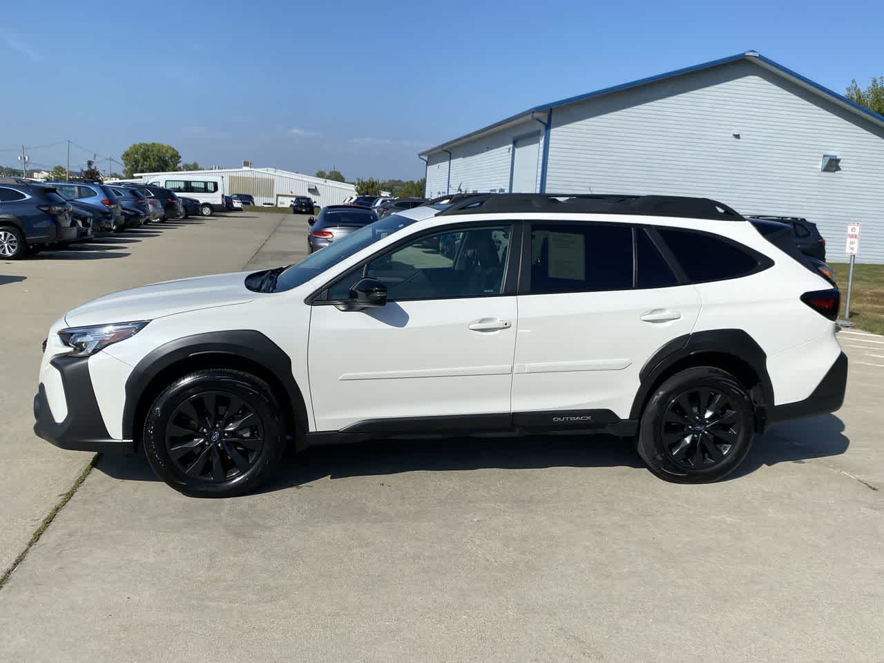 2023 Subaru Outback Onyx Edition XT photo 3