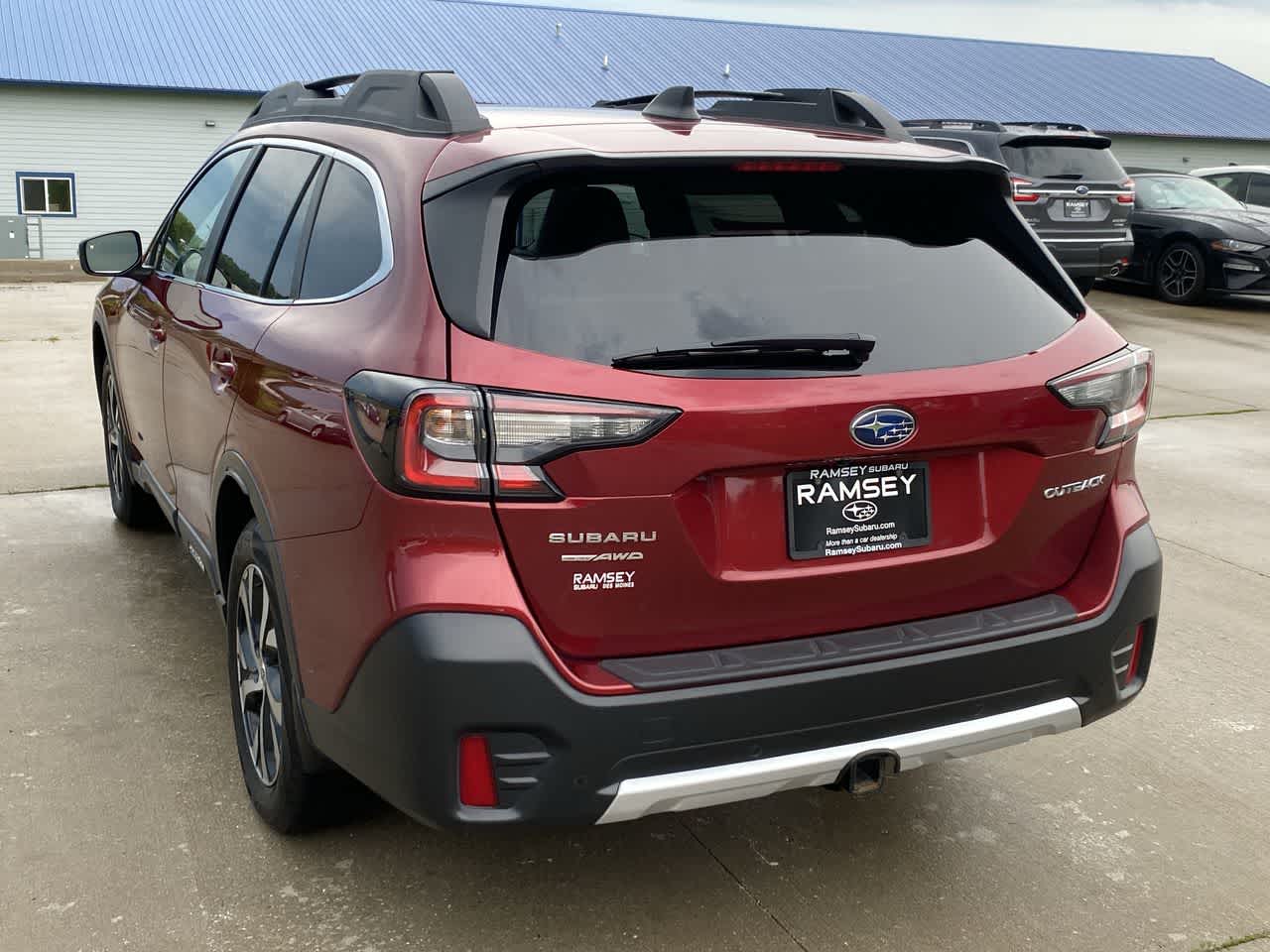 2020 Subaru Outback Limited photo 4
