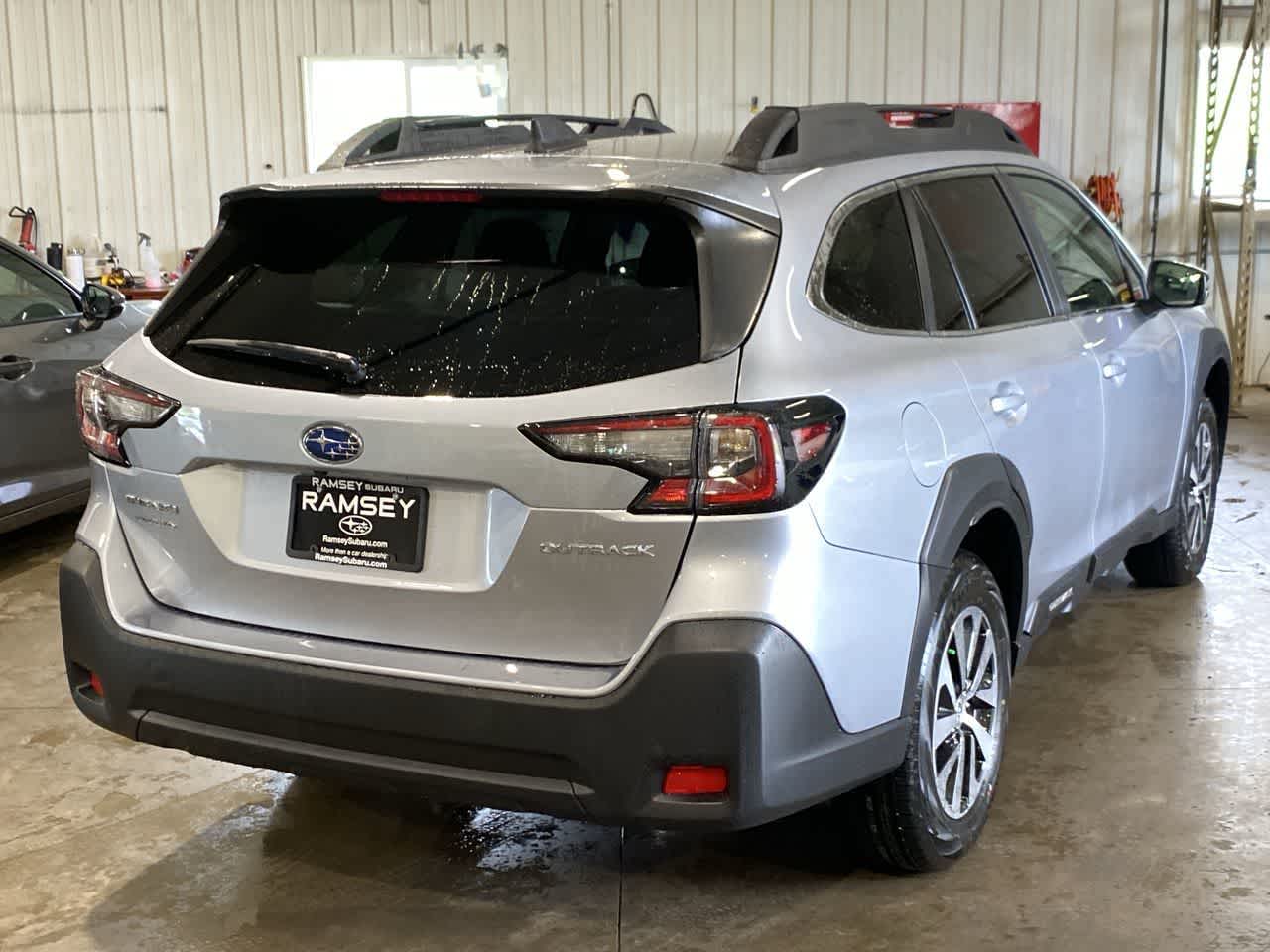 Thumbnail: 2025 Subaru Outback - 6