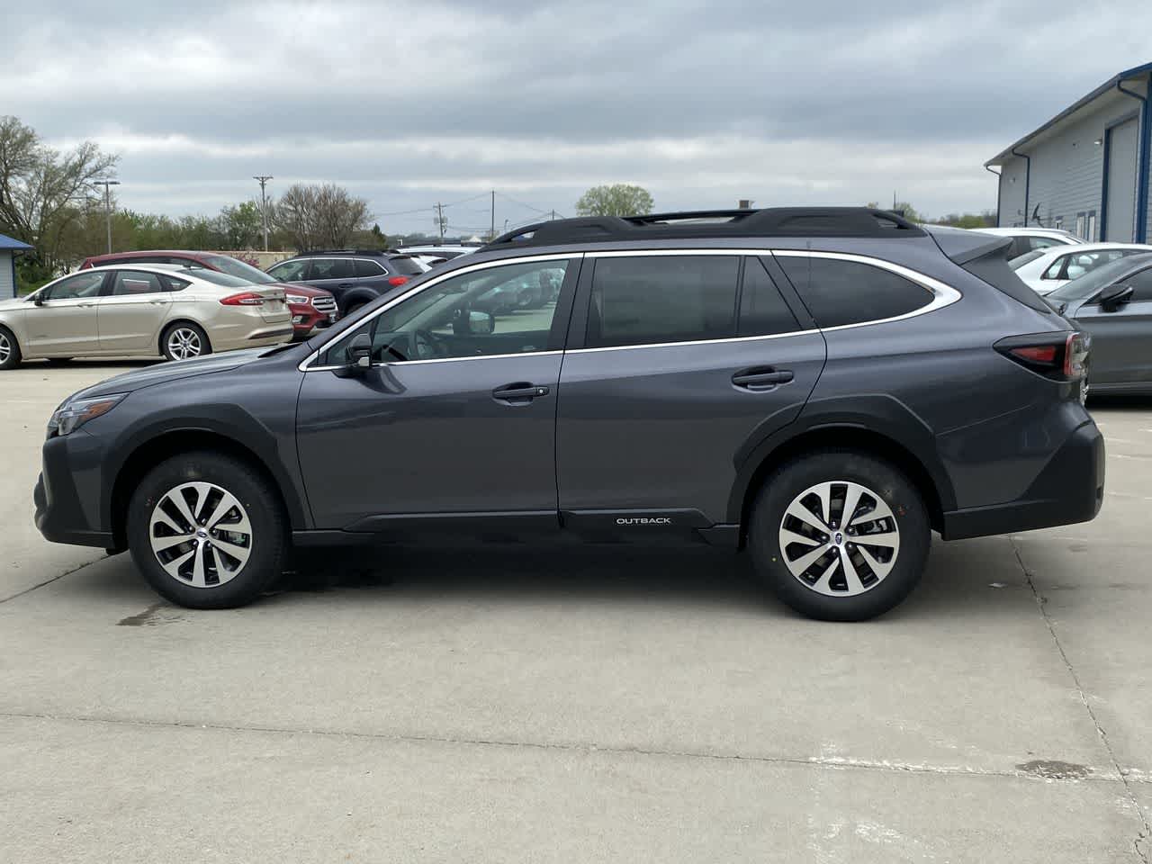 2025 Subaru Outback Premium 3