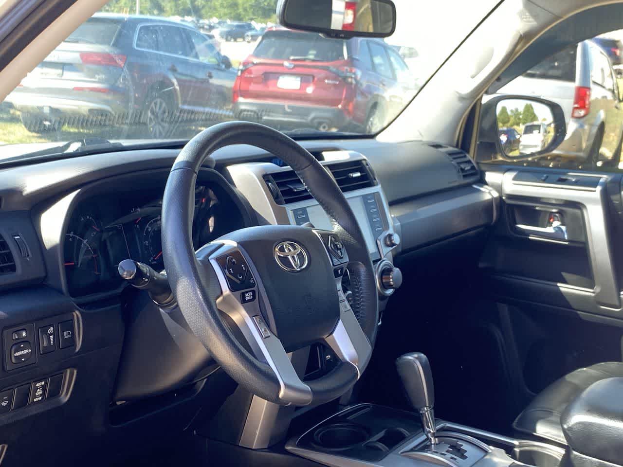 2021 Toyota 4Runner SR5 photo 2