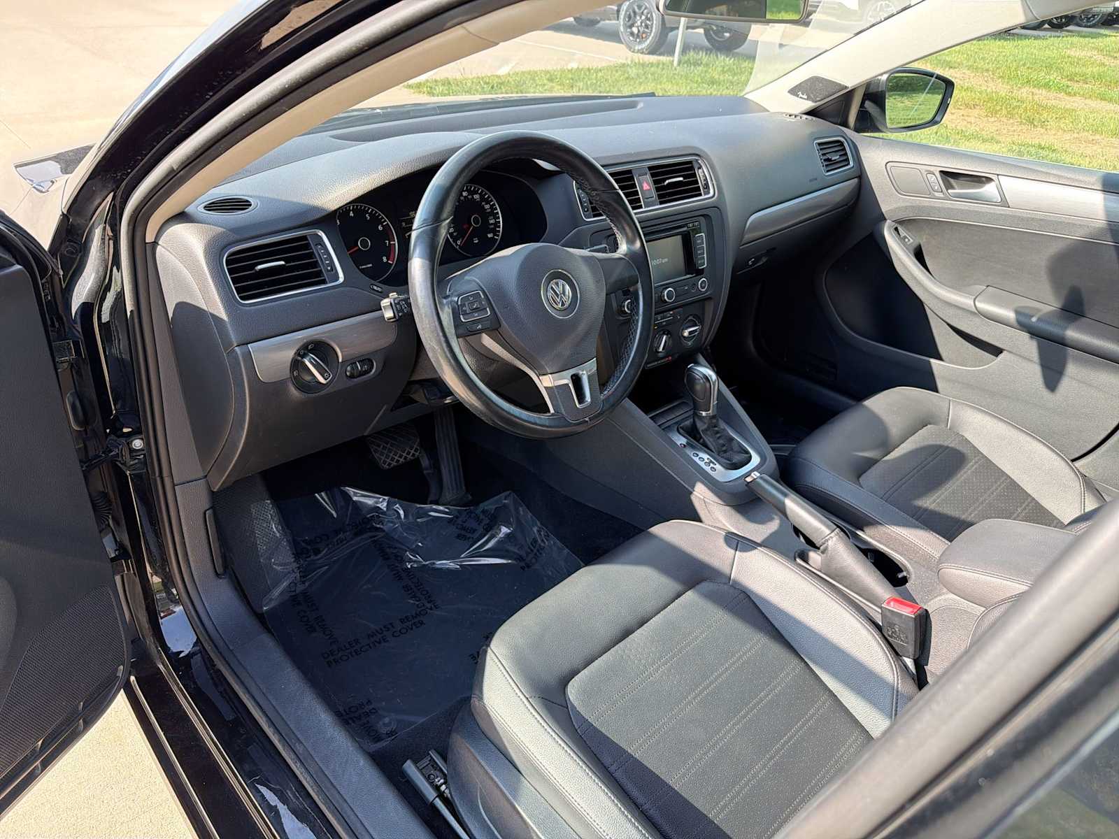 Used 2013 Volkswagen Jetta SEL with VIN 3VWLP7AJ1DM369202 for sale in Urbandale, IA