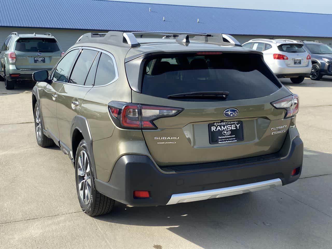 2023 Subaru Outback Touring XT photo 4