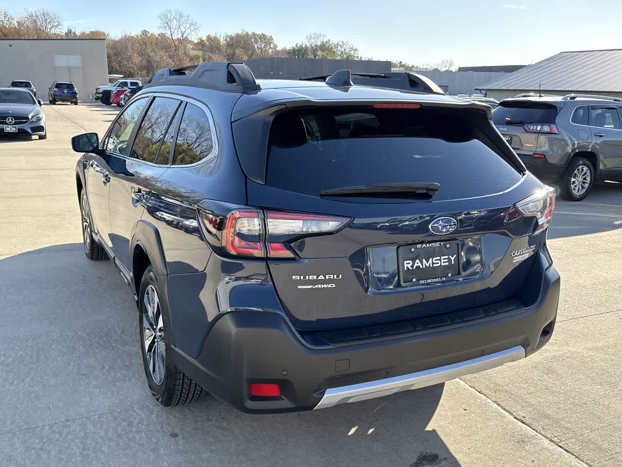 2025 Subaru Outback Limited photo 4