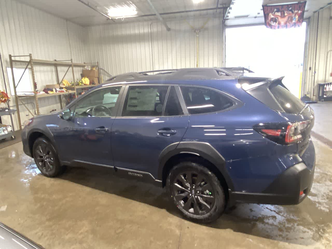 2025 Subaru Outback Onyx Edition photo 2