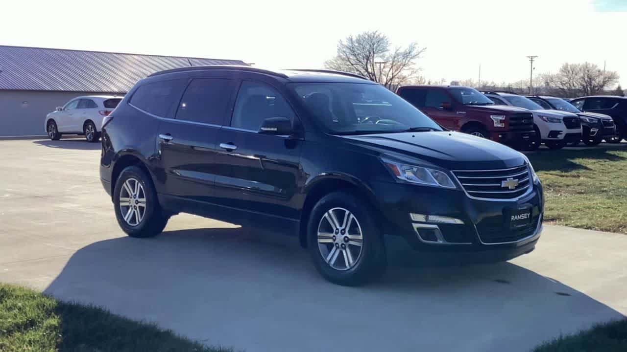 Used 2016 Chevrolet Traverse 2LT with VIN 1GNKVHKD2GJ312017 for sale in Urbandale, IA