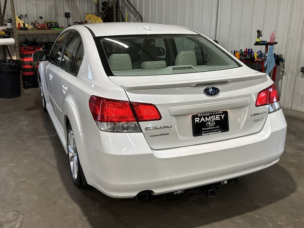 Used 2013 Subaru Legacy 2.5i Limited w/Moonroof Sedan