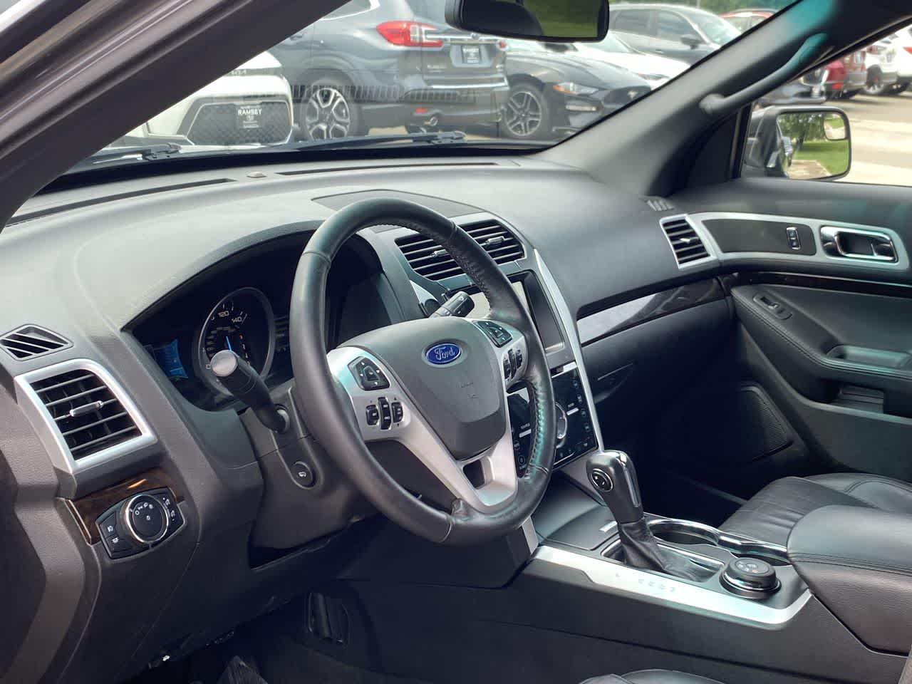 Used 2015 Ford Explorer Limited with VIN 1FM5K8F86FGA03945 for sale in Urbandale, IA