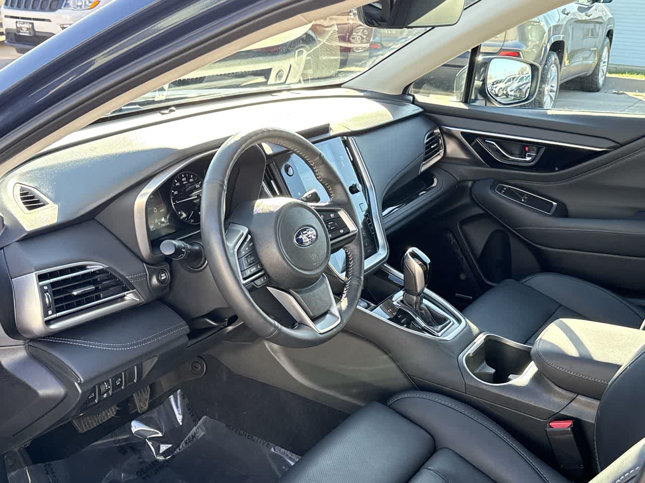 2025 Subaru Outback Limited photo 2