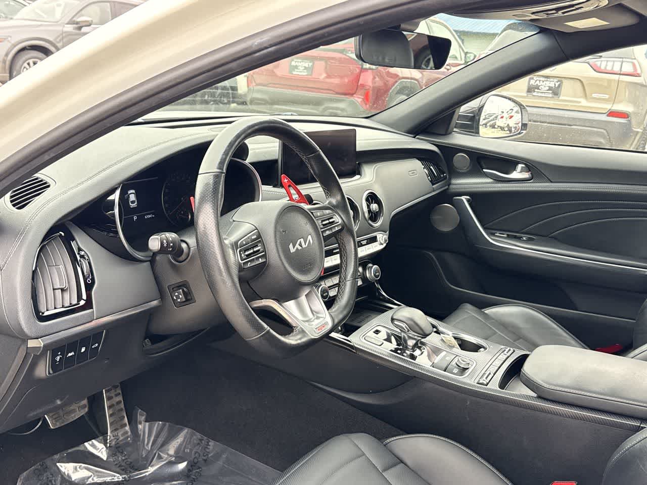 2022 Kia Stinger GT2 photo 2