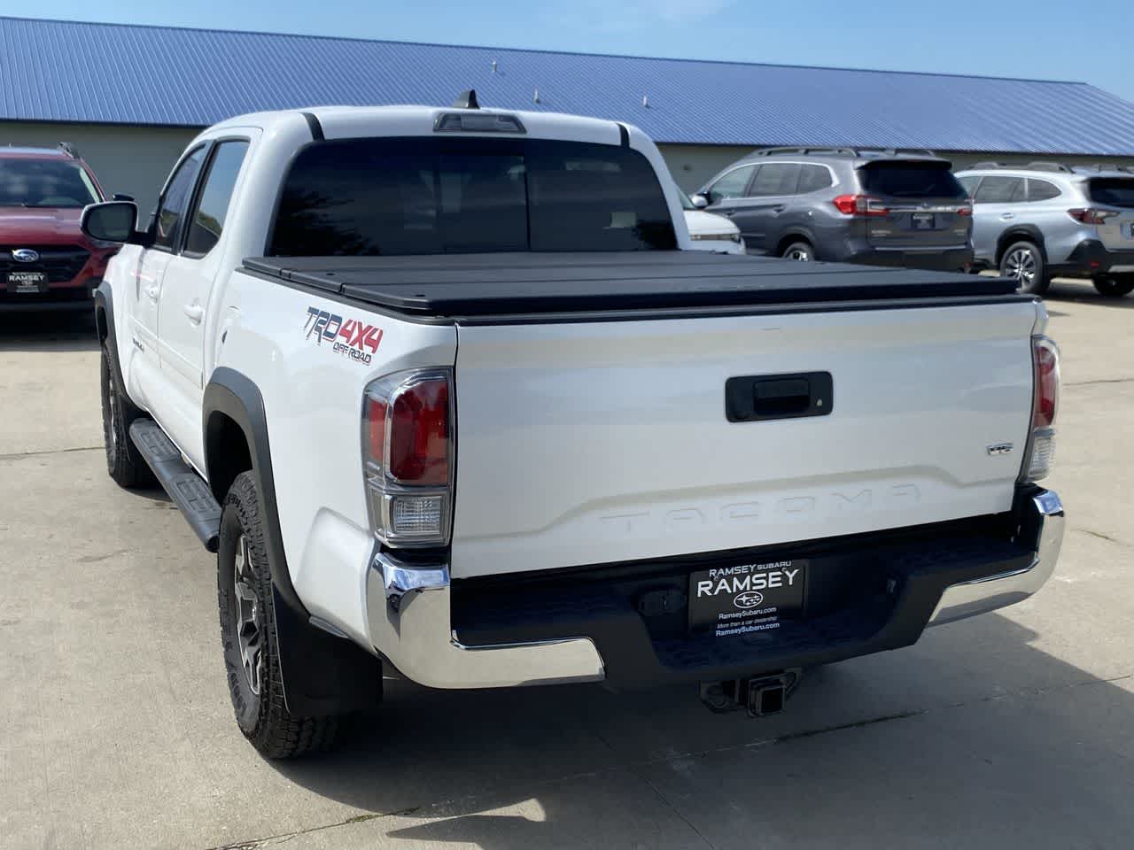 2023 Toyota Tacoma TRD V6 photo 3