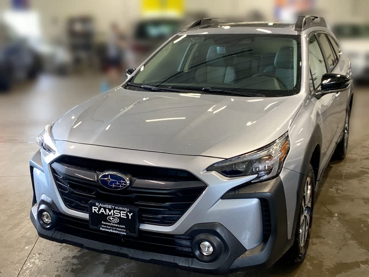 2025 Subaru Outback Premium's photo