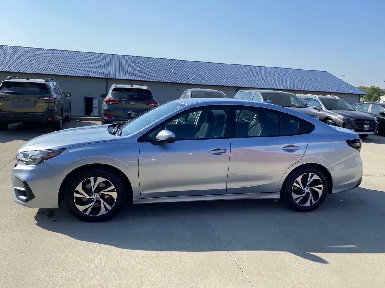2023 Subaru Legacy Premium photo 3