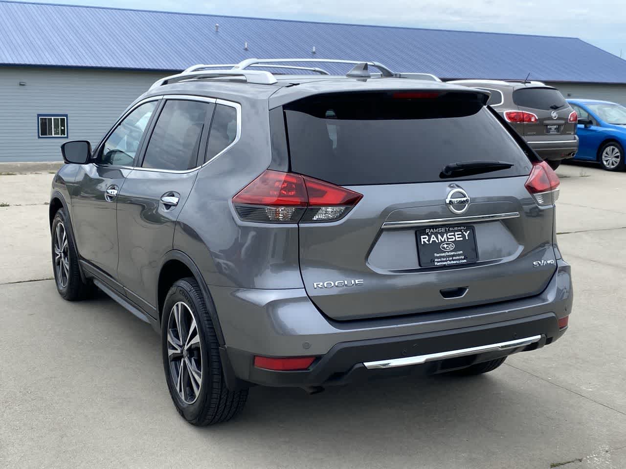 2020 Nissan Rogue SV photo 4