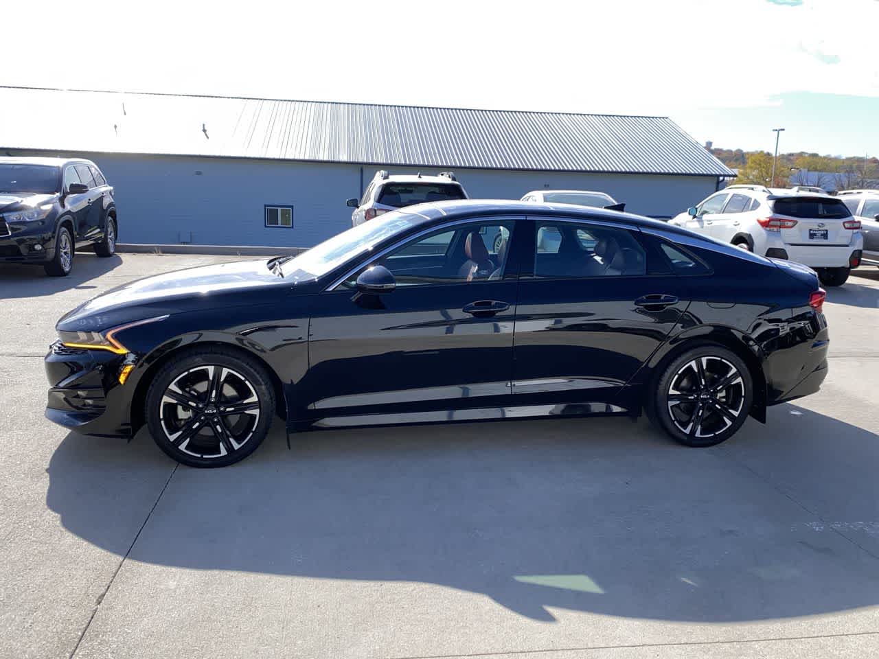 2023 Kia K5 GT-Line photo 3