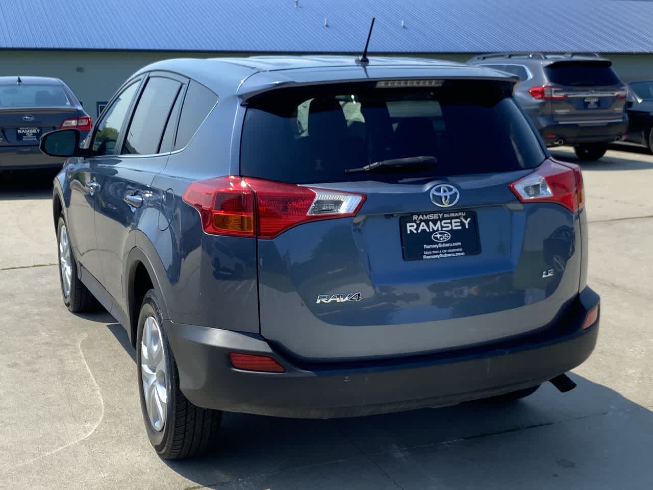 2014 Toyota RAV4 LE photo 4