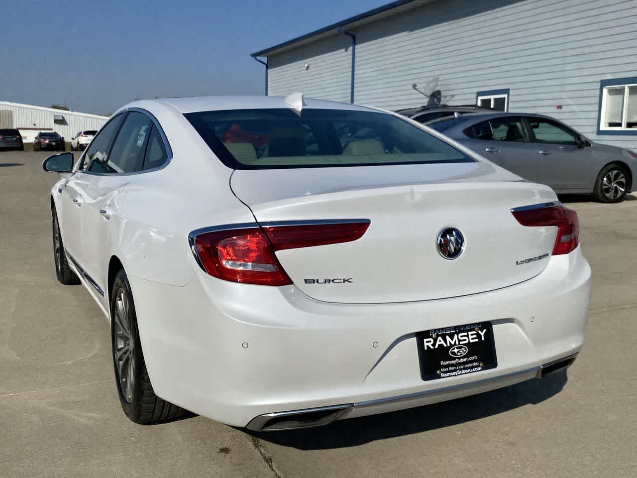 2017 Buick LaCrosse Essence photo 4