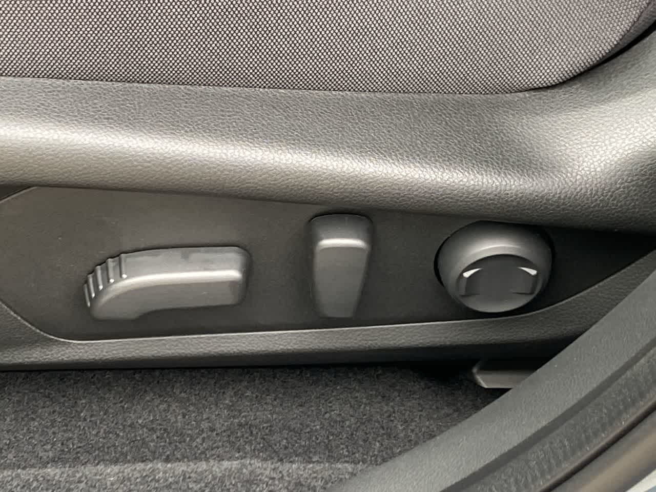 2025 Subaru Crosstrek Premium 16