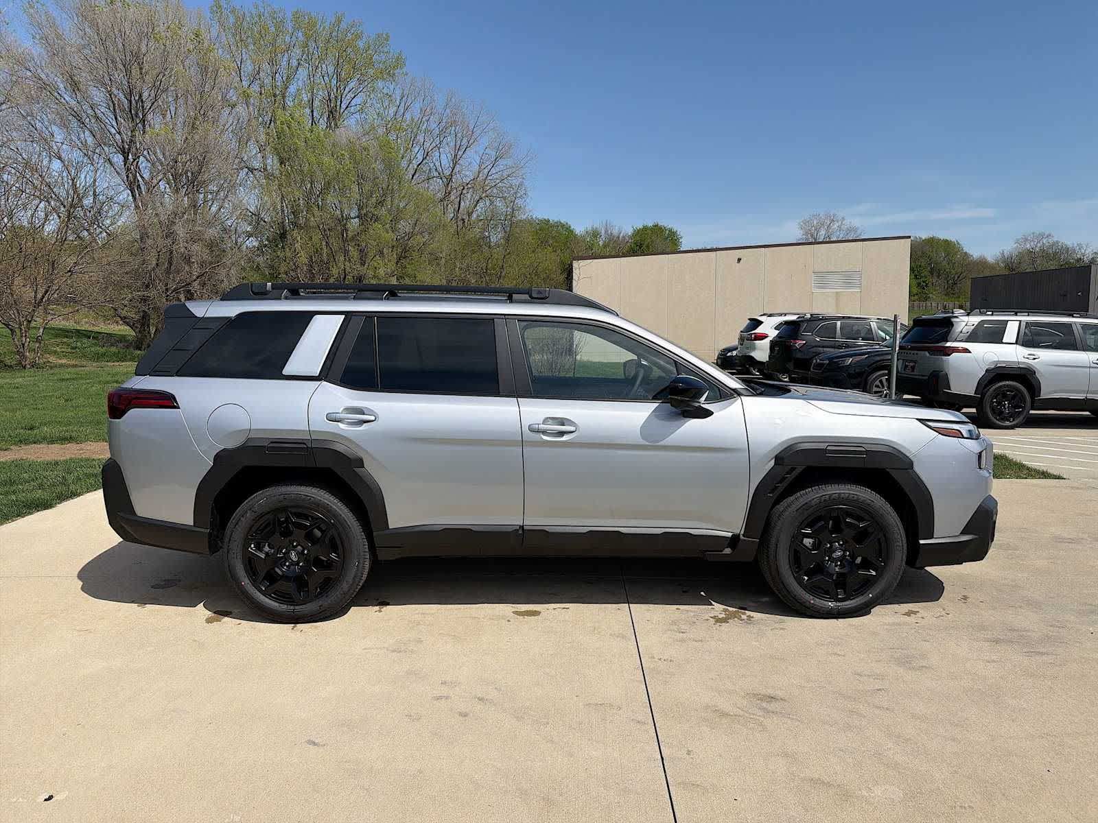 2026 Subaru Outback Limited - Photo 7