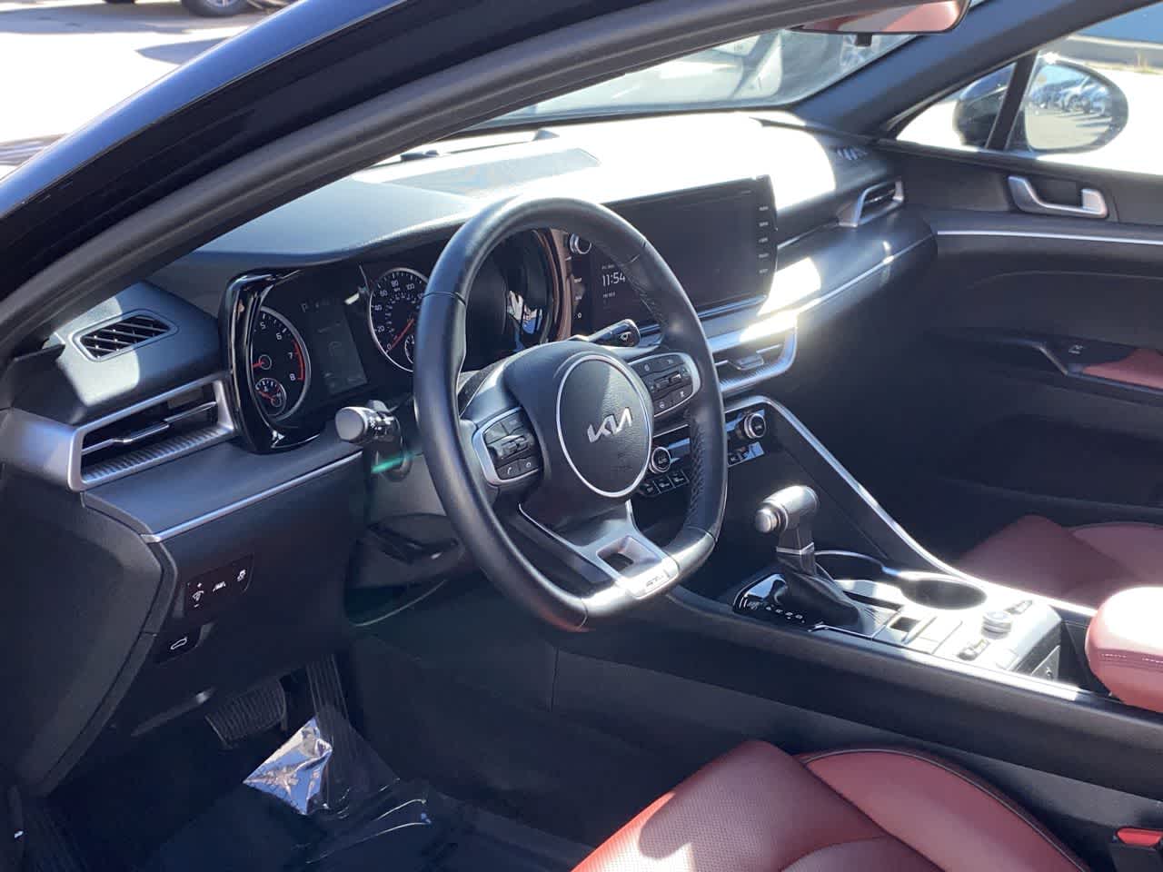 2023 Kia K5 GT-Line photo 2