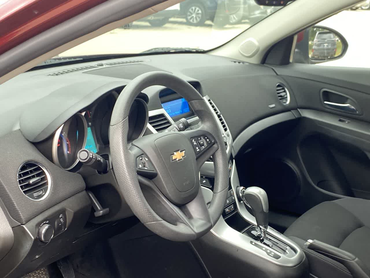 Used 2016 Chevrolet Cruze Limited 1LT with VIN 1G1PE5SB0G7152768 for sale in Urbandale, IA