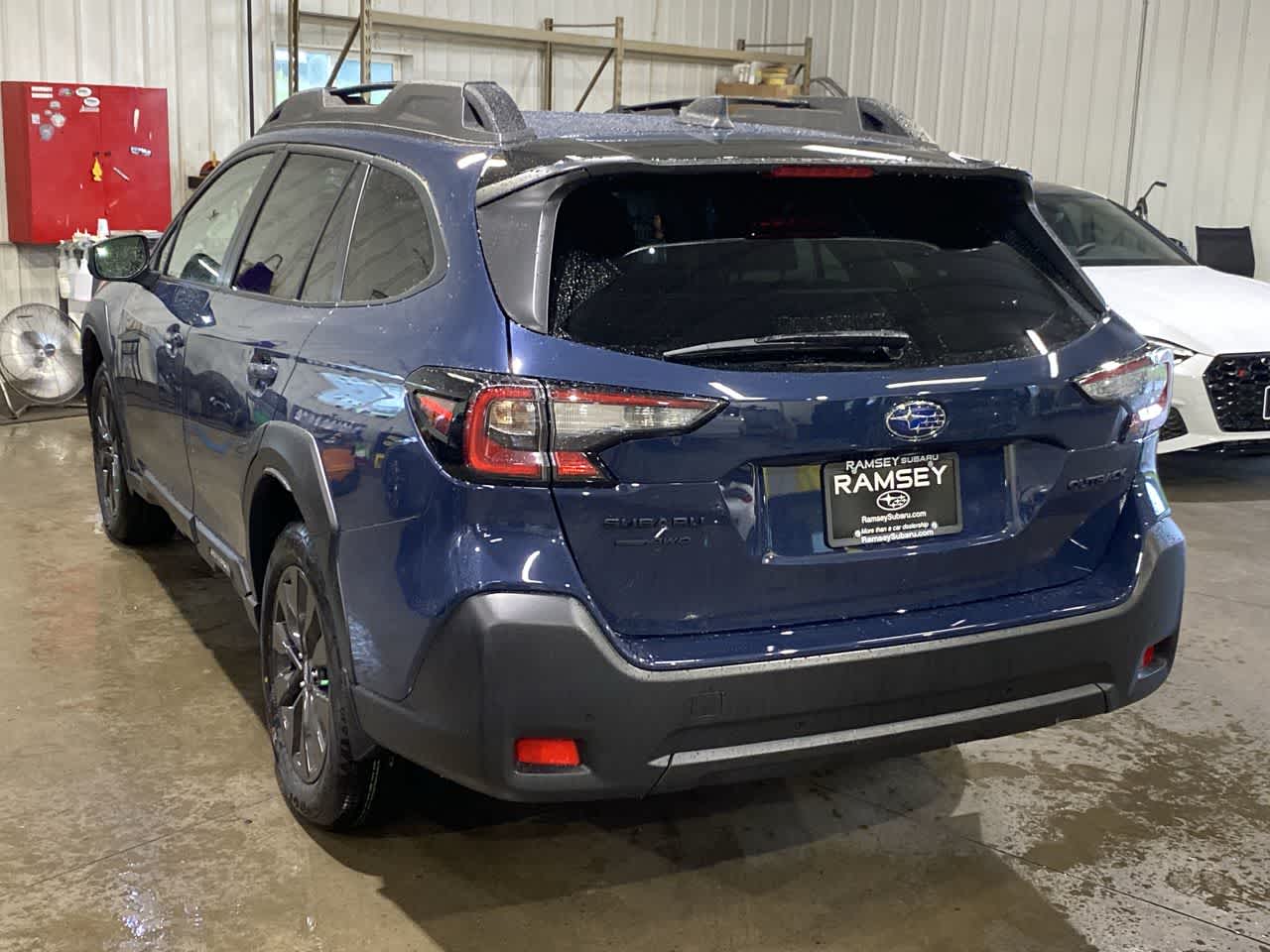 2025 Subaru Outback Onyx Edition photo 3