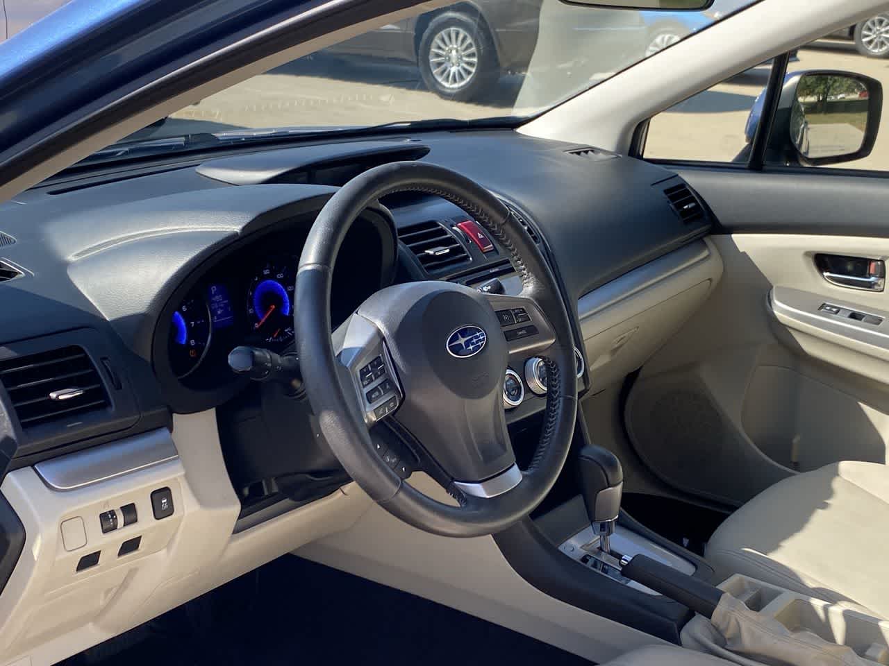 2014 Subaru Crosstrek 2.0i Hybrid Touring photo 2