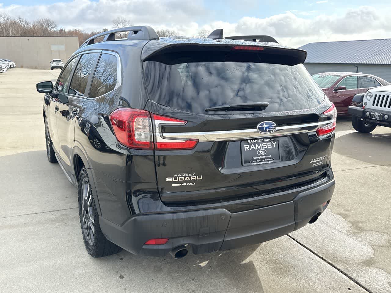 2023 Subaru Ascent Limited photo 3