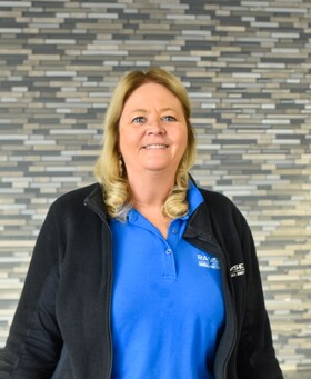 Staff member Sue Hunter from ID_25eed7