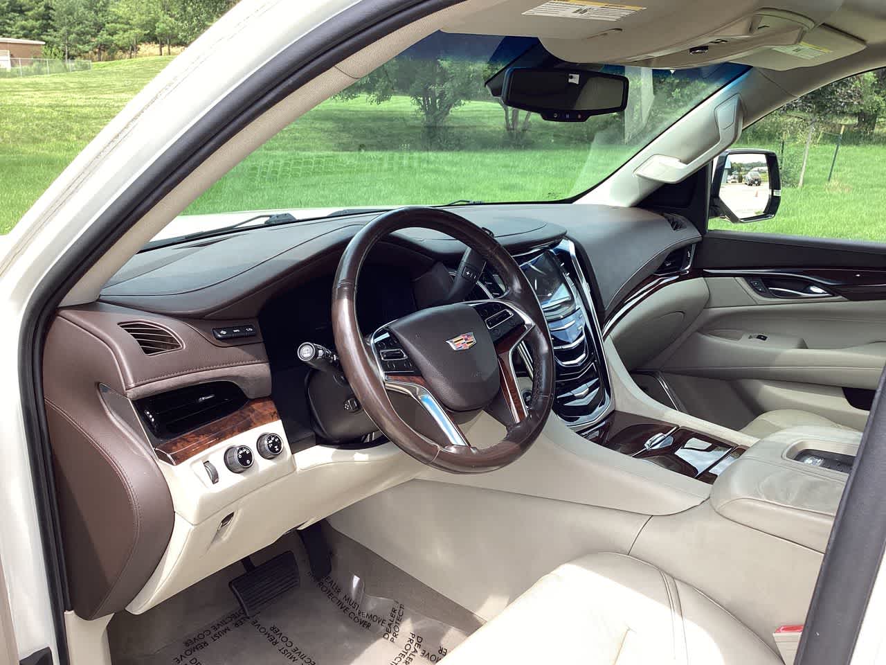 Used 2015 Cadillac Escalade ESV Premium with VIN 1GYS4TKJ6FR539273 for sale in Urbandale, IA