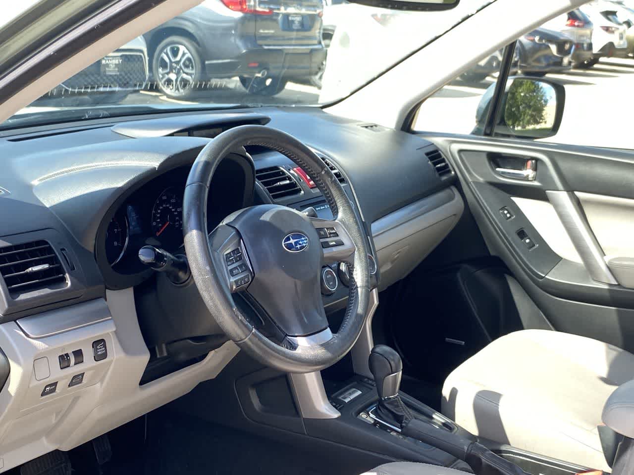 Used 2015 Subaru Forester i Touring with VIN JF2SJAUC1FH568379 for sale in Urbandale, IA