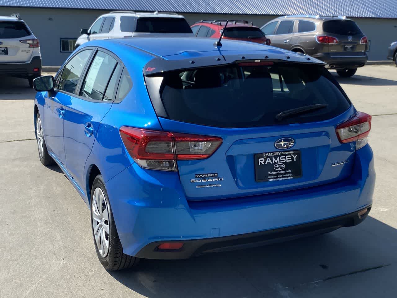 2023 Subaru Impreza Base photo 4